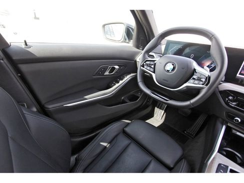 Used 2025 BMW 330i xDrive Sedan image 8
