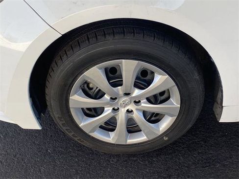 Certified 2022 Toyota Corolla LE FWD image 11