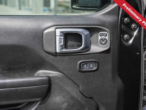 Used 2020 Jeep Gladiator Rubicon w/ Trailer Tow Package AWD/4WD image 16