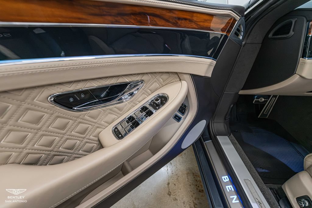 Used 2023 Bentley Continental GT V8 AWD/4WD image 33