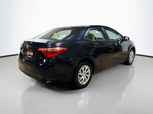Used 2018 Toyota Corolla LE FWD image 7
