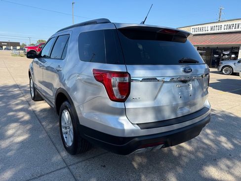 Used 2019 Ford Explorer XLT w/ Equipment Group 201A image 5