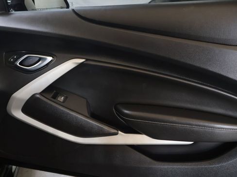 Used 2021 Chevrolet Camaro LT image 13