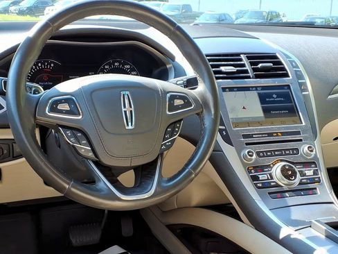 Used 2017 Lincoln MKZ Select w/ Select Plus Package FWD image 10