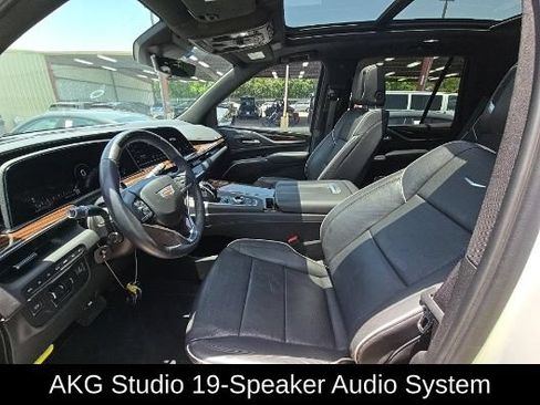 Used 2024 Cadillac Escalade Premium Luxury w/ Performance Package AWD/4WD image 5