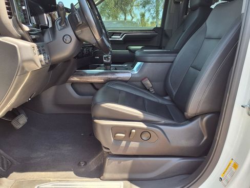 Used 2022 Chevrolet Silverado 1500 LTZ w/ Technology Package AWD/4WD image 22