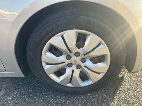 Used 2012 Chevrolet Cruze LS w/ Connectivity Package image 2