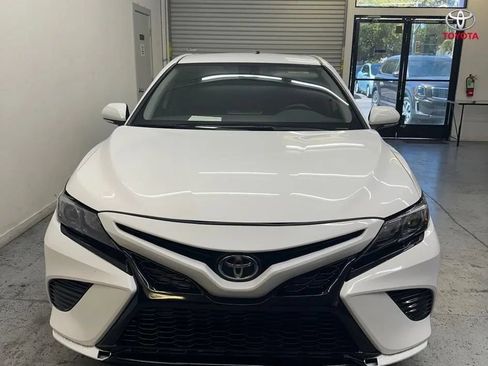 Used 2023 Toyota Camry SE FWD image 1