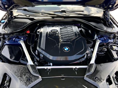 Used 2023 BMW 540i w/ M Sport Package RWD image 31