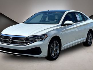 Used 2023 Volkswagen Jetta SE w/ Panoramic Sunroof Package FWD video 1