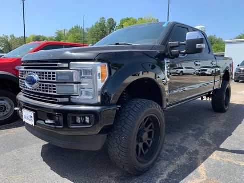 Used 2018 Ford F250 Platinum w/ Platinum Ultimate Package AWD/4WD image 1