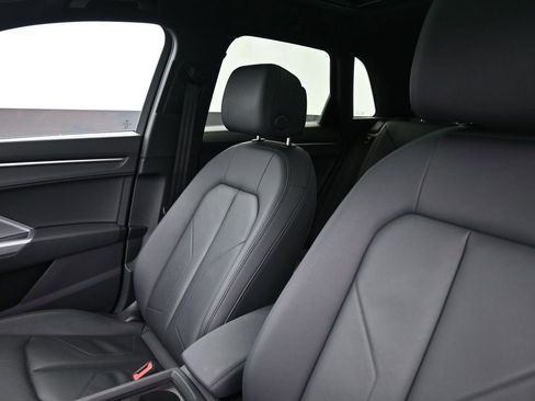 Used 2025 Audi Q3 2.0T Premium image 35