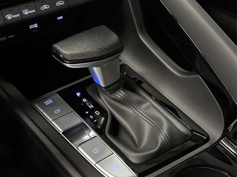 New 2026 Hyundai Elantra Hybrid FWD image 25