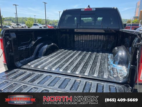 Used 2022 RAM 1500 Big Horn AWD/4WD image 18