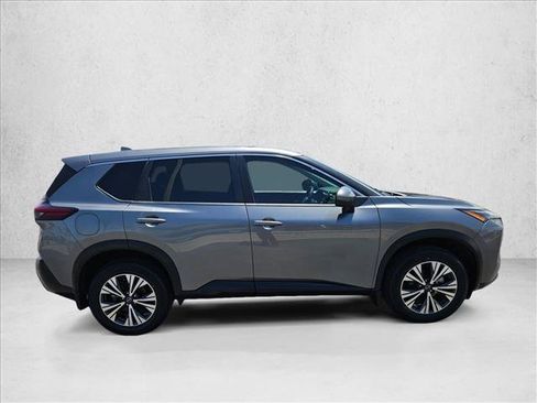 Used 2022 Nissan Rogue SV FWD image 4