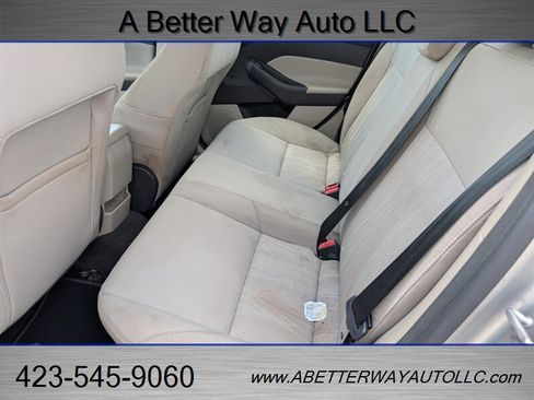 Used 2016 Ford Focus SE FWD image 15