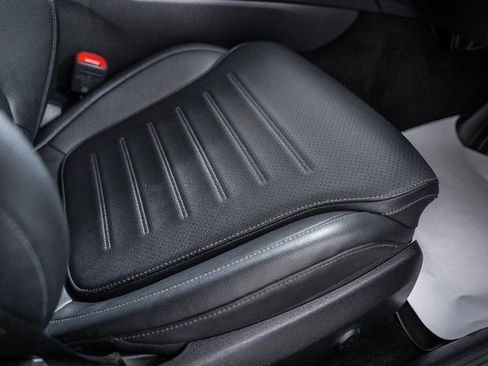 Used 2023 Mercedes-Benz C 300 C 300 w/ AMG Line w/ Night Package image 28