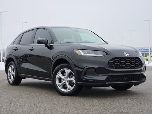 Used 2024 Honda HR-V LX image 2