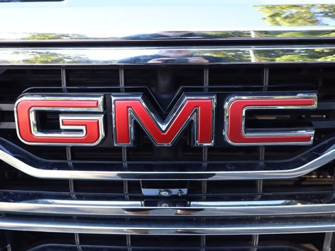 Used 2025 GMC Sierra 1500 SLT w/ SLT Premium Plus Package AWD/4WD image 53