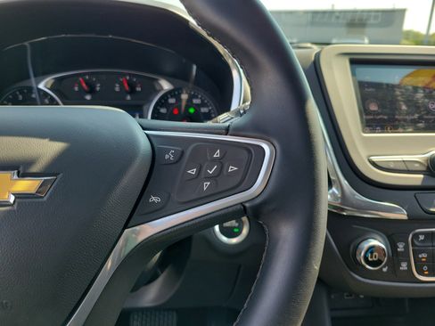 Used 2023 Chevrolet Equinox LT image 23