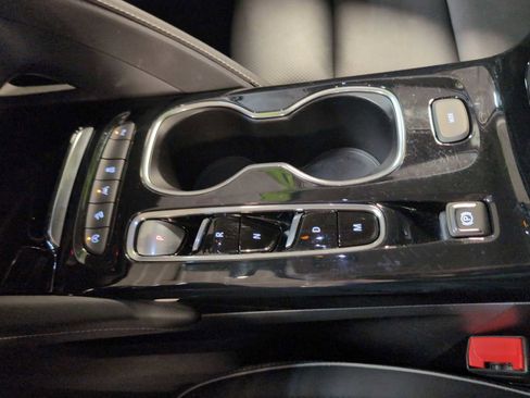 Used 2023 Buick Envision Essence AWD/4WD image 15