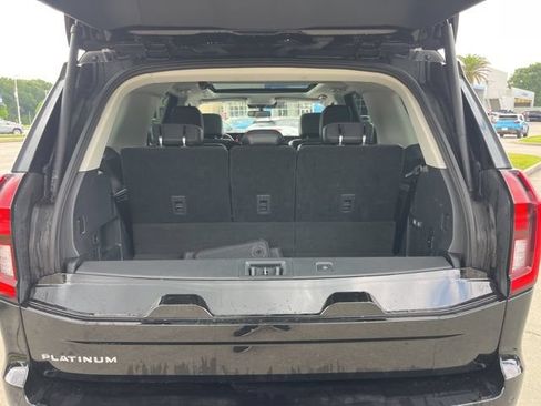 Used 2025 Ford Expedition Platinum AWD/4WD image 6