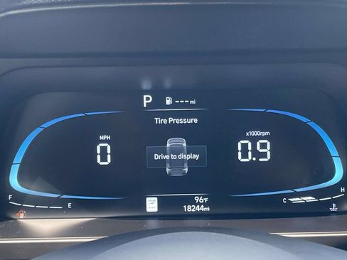 Certified 2025 Hyundai Elantra Sport w/ Cargo Package FWD image 16