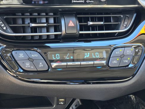 Used 2021 Toyota C-HR Limited image 20