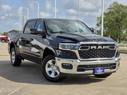 Used 2025 RAM 1500 Big Horn AWD/4WD image 2
