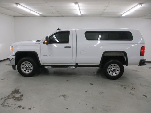 Used 2016 GMC Sierra 2500 4x4 Regular Cab w/ Sierra Convenience Package image 8