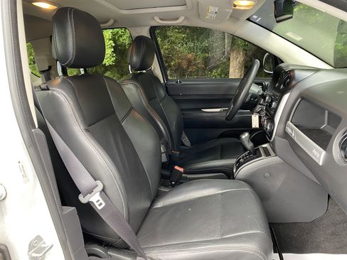 Used 2015 Jeep Compass High Altitude FWD image 31
