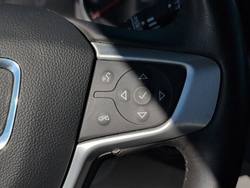 Used 2022 GMC Terrain SLT w/ LPO, Floor Liner Package image 21