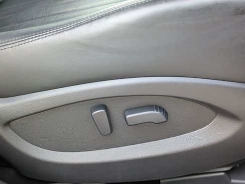 Used 2016 INFINITI QX50 AWD w/ Deluxe Touring Package image 40