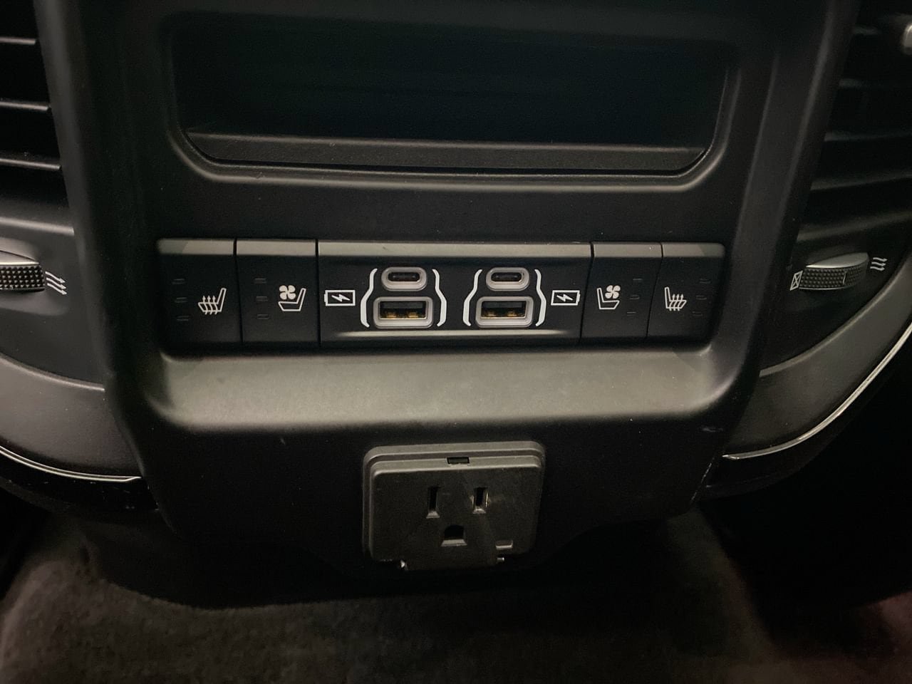 Used 2023 RAM 1500 Limited AWD/4WD image 29