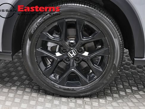 Used 2025 Honda HR-V Sport image 30