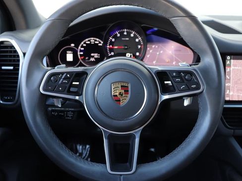 Used 2021 Porsche Cayenne image 40