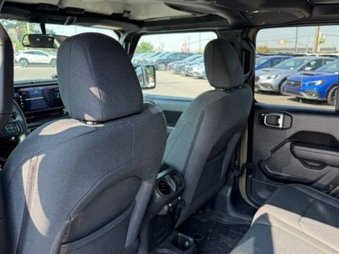 Used 2025 Jeep Wrangler Unlimited Sport AWD/4WD image 14