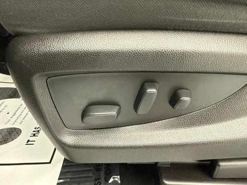 Used 2019 Chevrolet Silverado 1500 LT w/ All Star Edition AWD/4WD image 18