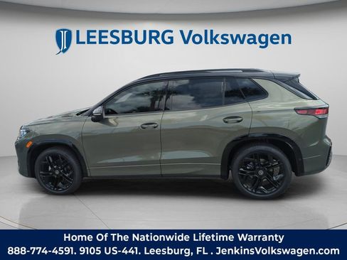 New 2026 Volkswagen Tiguan SE R-Line FWD image 10