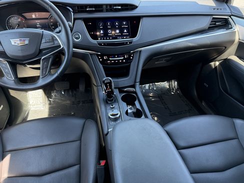 Certified 2025 Cadillac XT5 Premium Luxury image 15