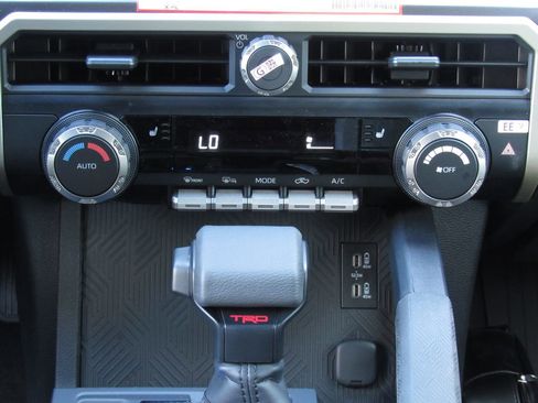 New 2026 Toyota Tacoma TRD Off-Road AWD/4WD image 32