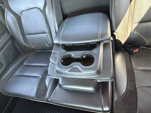 Used 2019 RAM 1500 Laramie AWD/4WD image 17