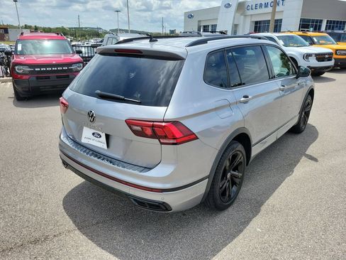 Used 2024 Volkswagen Tiguan SE R-Line FWD image 5