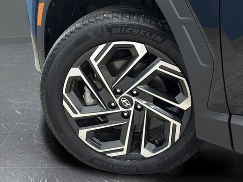 Used 2025 Hyundai Tucson Limited image 38