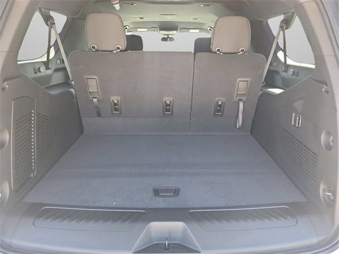 New 2026 Chevrolet Suburban LS image 10