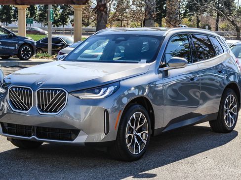 New 2026 BMW X3 xDrive30 w/ Premium Package image 3