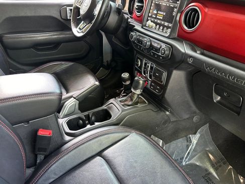 Used 2018 Jeep Wrangler Unlimited Rubicon AWD/4WD image 33