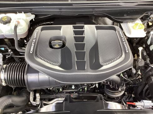 Used 2025 RAM 1500 Limited AWD/4WD image 32