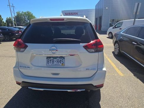 Used 2018 Nissan Rogue SL w/ Premium Package AWD/4WD image 4