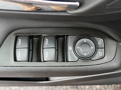 Used 2024 Chevrolet Equinox LT image 13